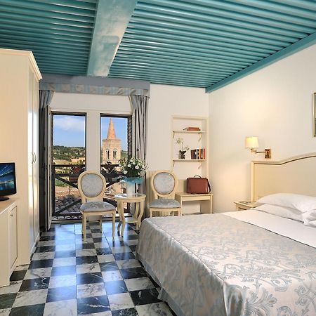 Albergo Hotel Raffaello Urbino Ngoại thất bức ảnh