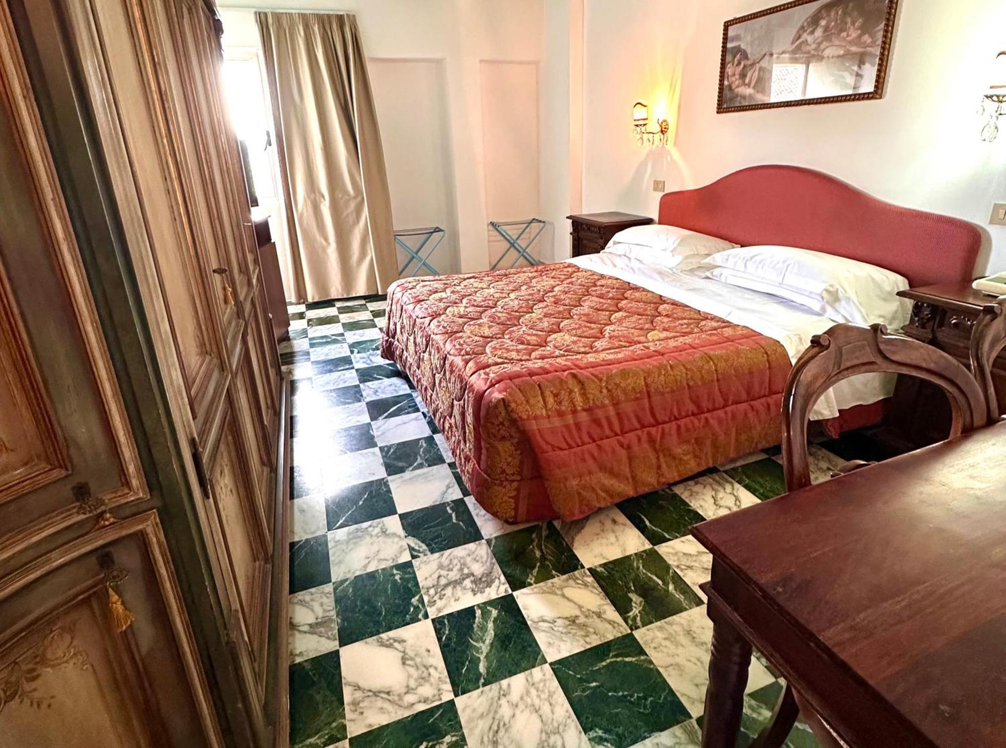 Albergo Hotel Raffaello Urbino Ngoại thất bức ảnh