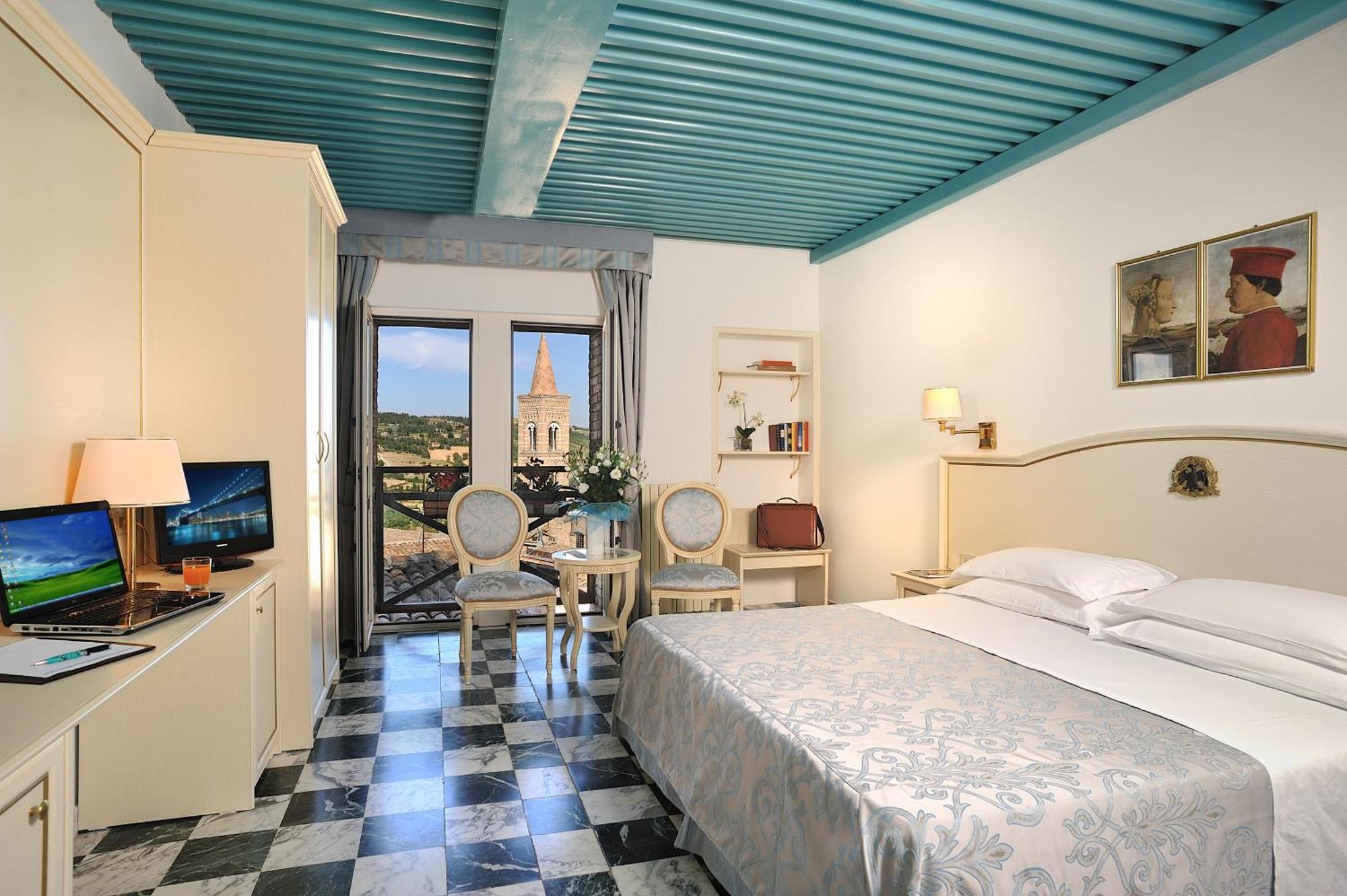 Albergo Hotel Raffaello Urbino Ngoại thất bức ảnh