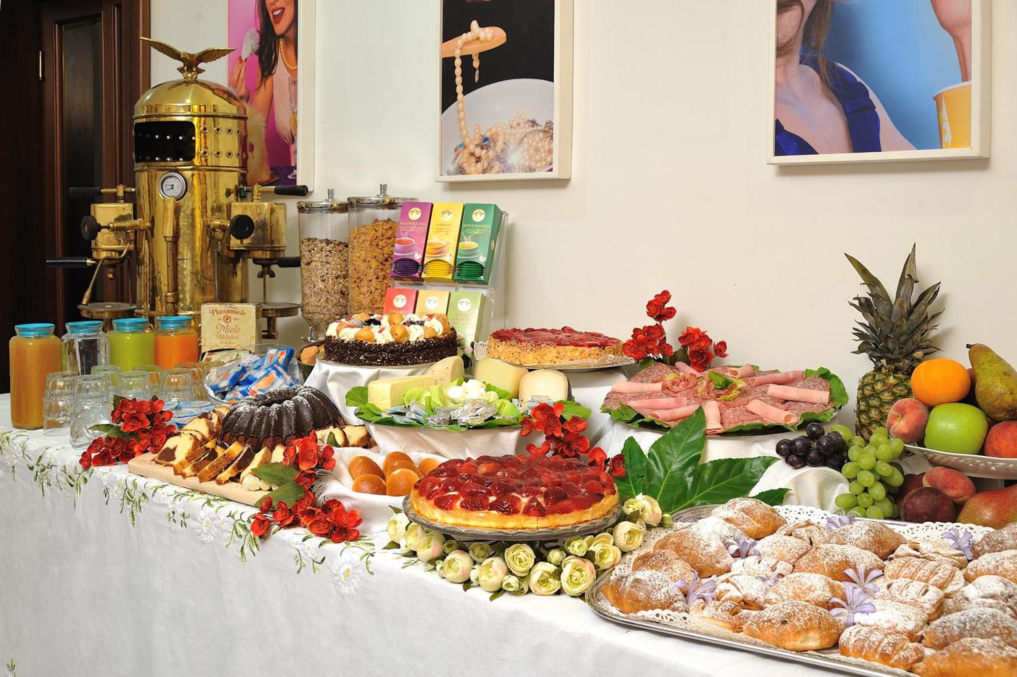 Albergo Hotel Raffaello Urbino Ngoại thất bức ảnh