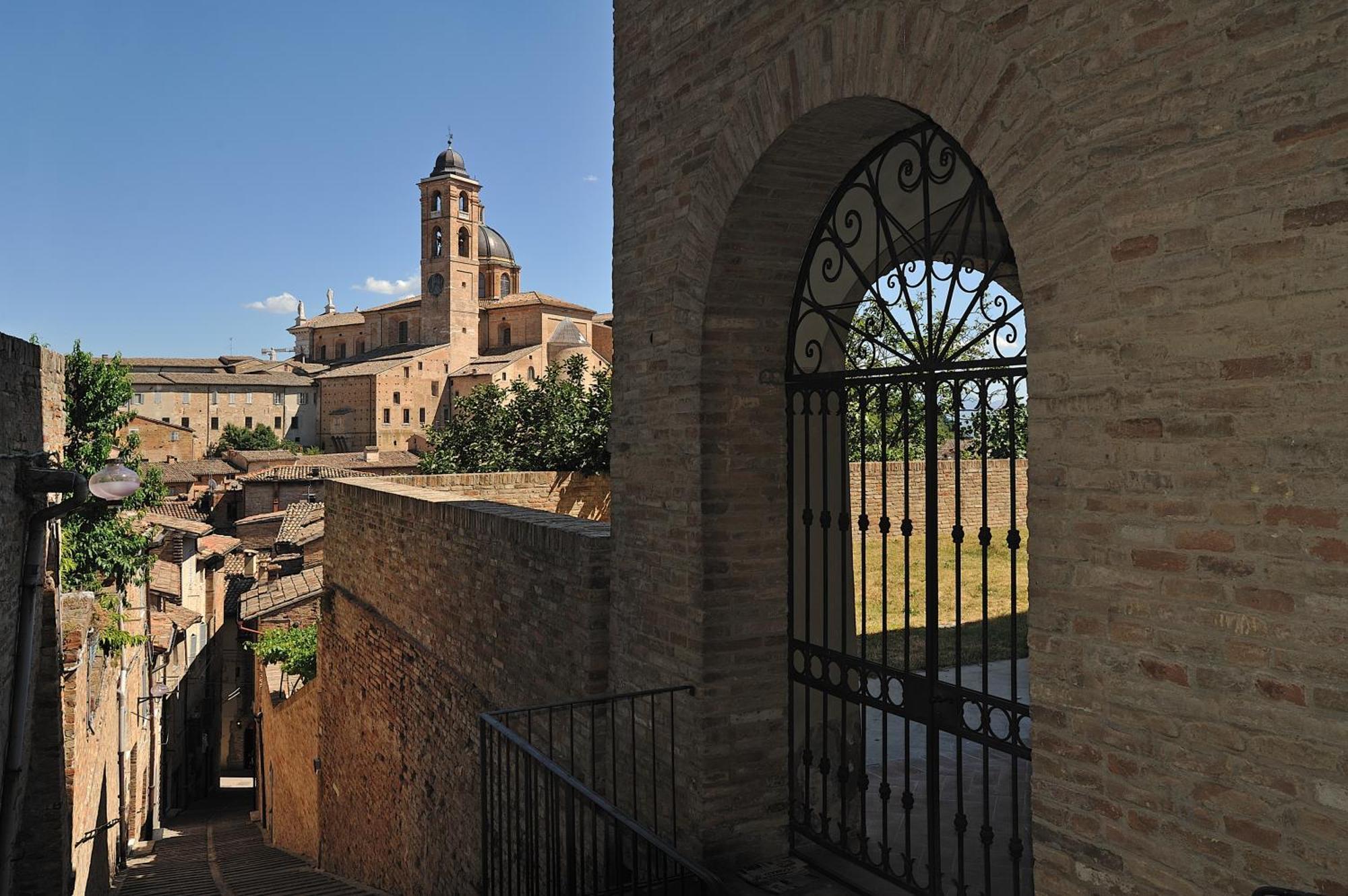 Albergo Hotel Raffaello Urbino Ngoại thất bức ảnh