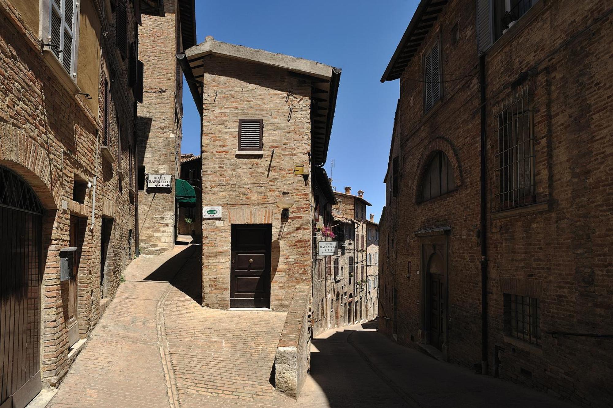 Albergo Hotel Raffaello Urbino Ngoại thất bức ảnh