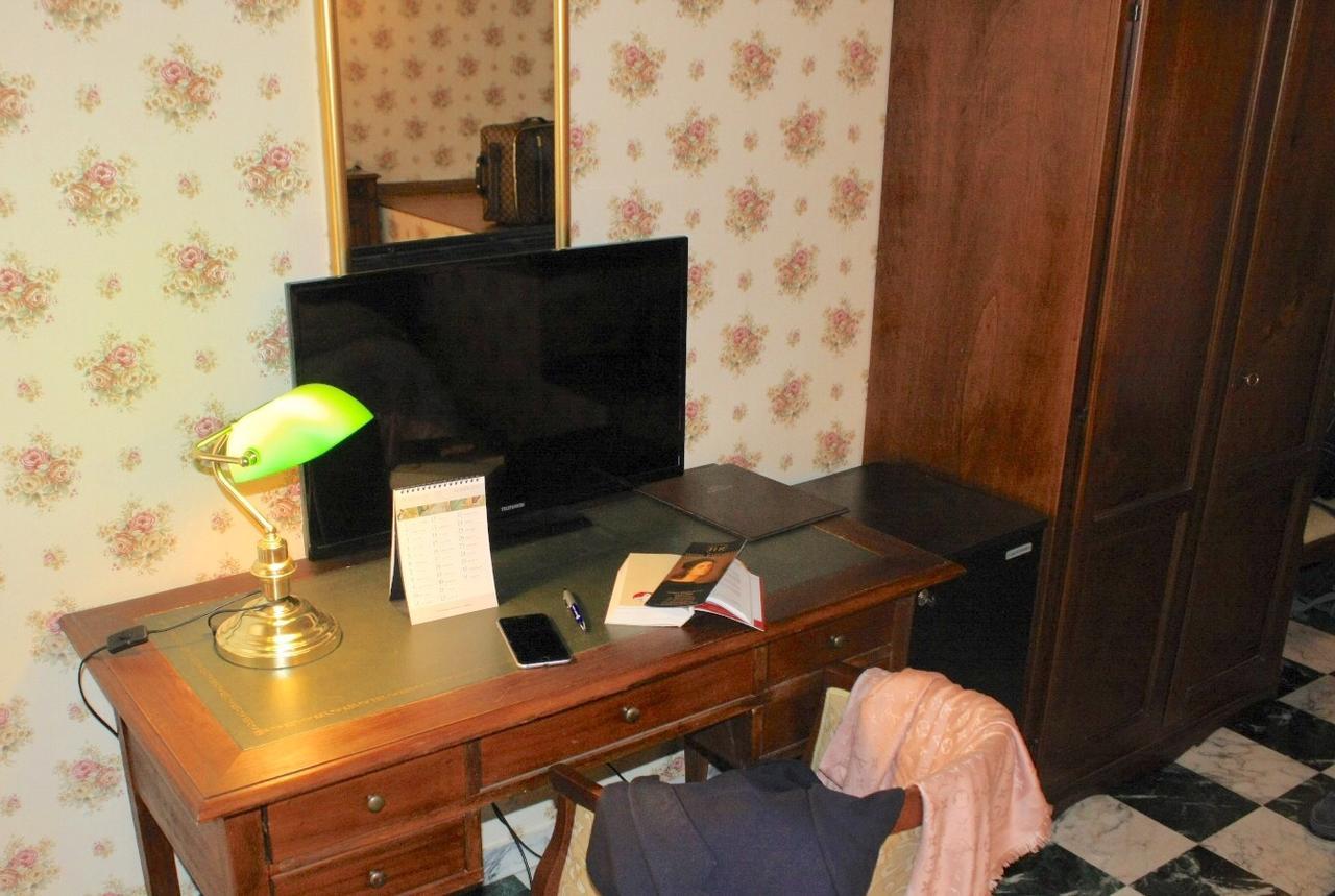 Albergo Hotel Raffaello Urbino Ngoại thất bức ảnh