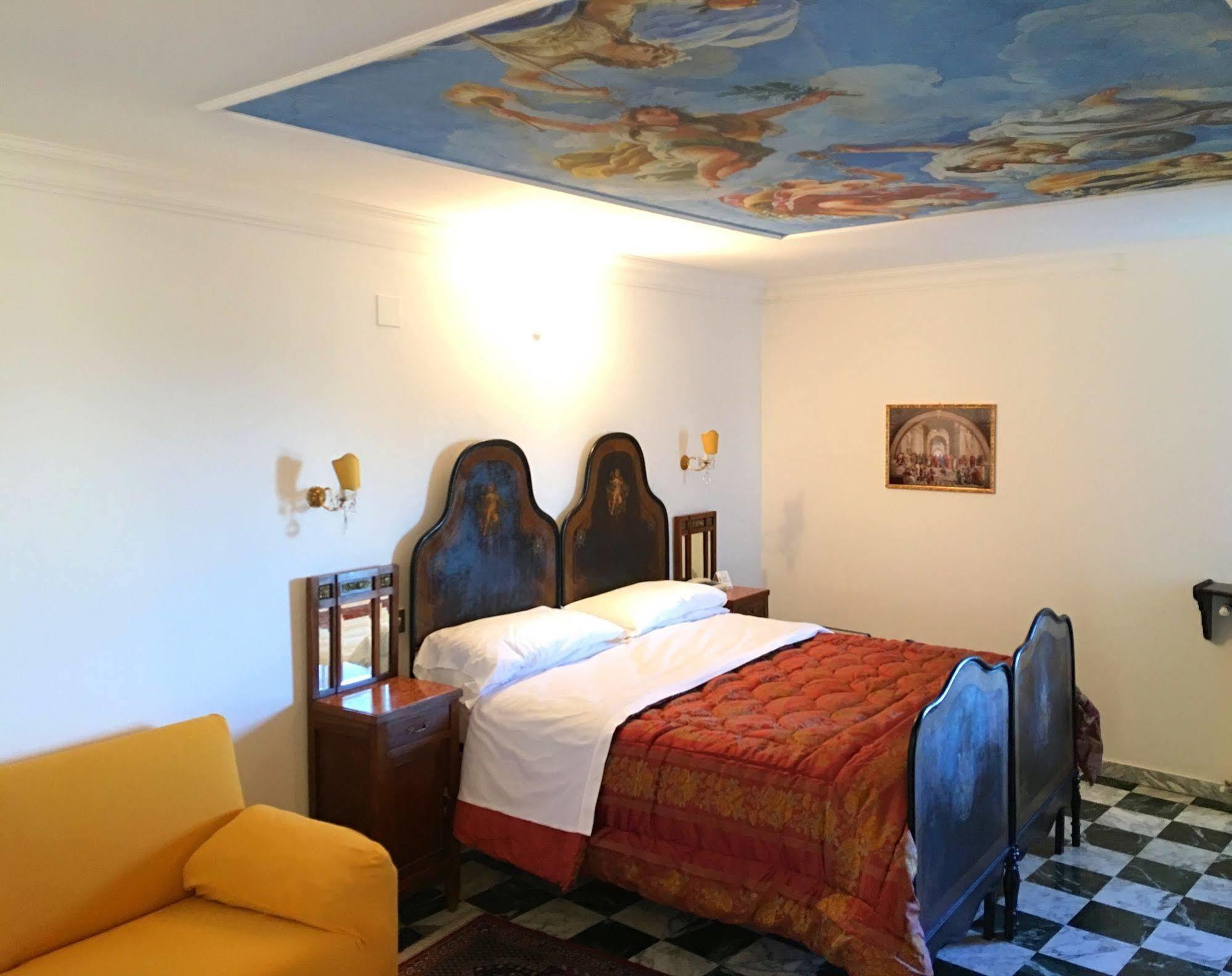 Albergo Hotel Raffaello Urbino Ngoại thất bức ảnh