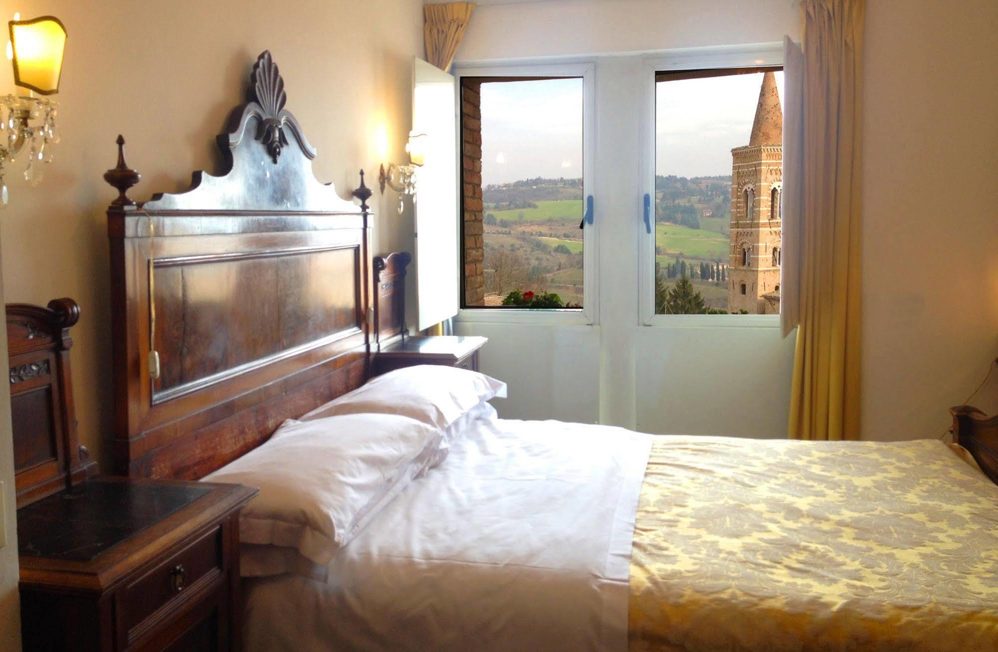 Albergo Hotel Raffaello Urbino Ngoại thất bức ảnh