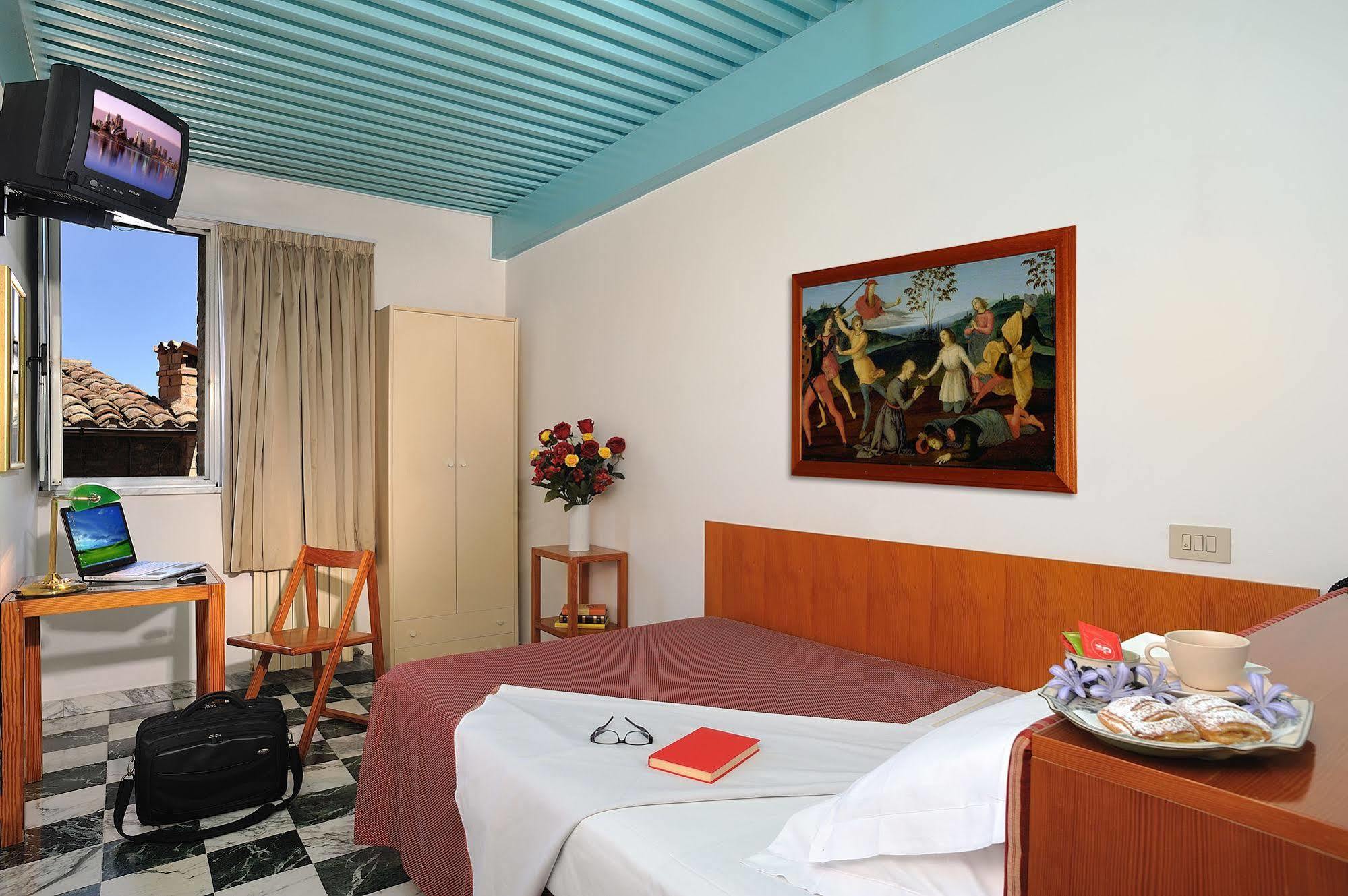 Albergo Hotel Raffaello Urbino Ngoại thất bức ảnh