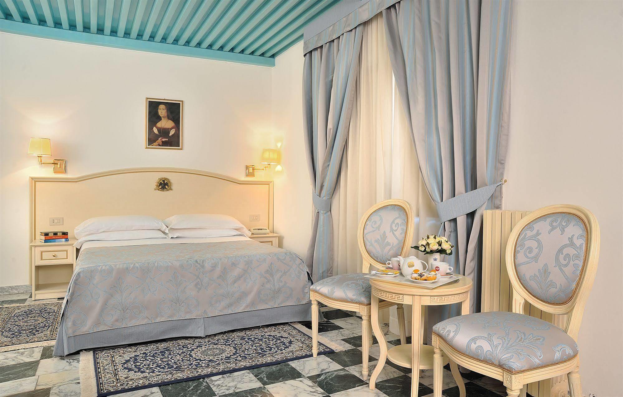 Albergo Hotel Raffaello Urbino Ngoại thất bức ảnh